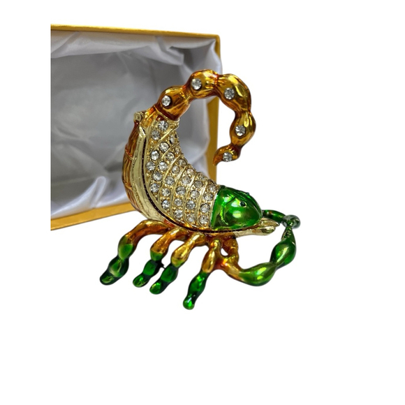 Scorpion Jewelry Trinket Box Figurine Gold and Green NIB - Picture 1 of 5